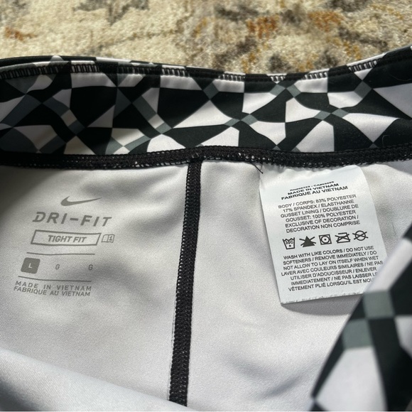 Girls Nike Black and White Leggings Size L - Picture 4 of 5